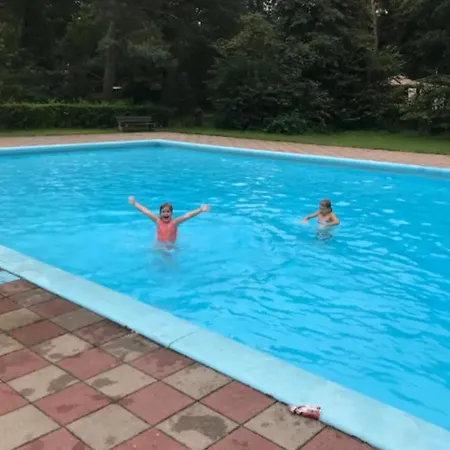 Leuke Stacaravan Op De Veluwe / Zwembad En Manege! Apartmán *