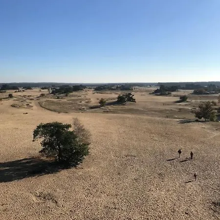 Leuke Stacaravan Op De Veluwe / Zwembad En Manege! Нюнспет
