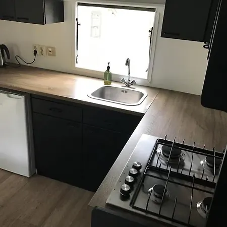 Leuke Stacaravan Op De Veluwe / Zwembad En Manege! Апартаменты Нюнспет