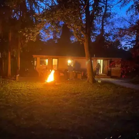 Апартаменты Leuke Stacaravan Op De Veluwe / Zwembad En Manege!
